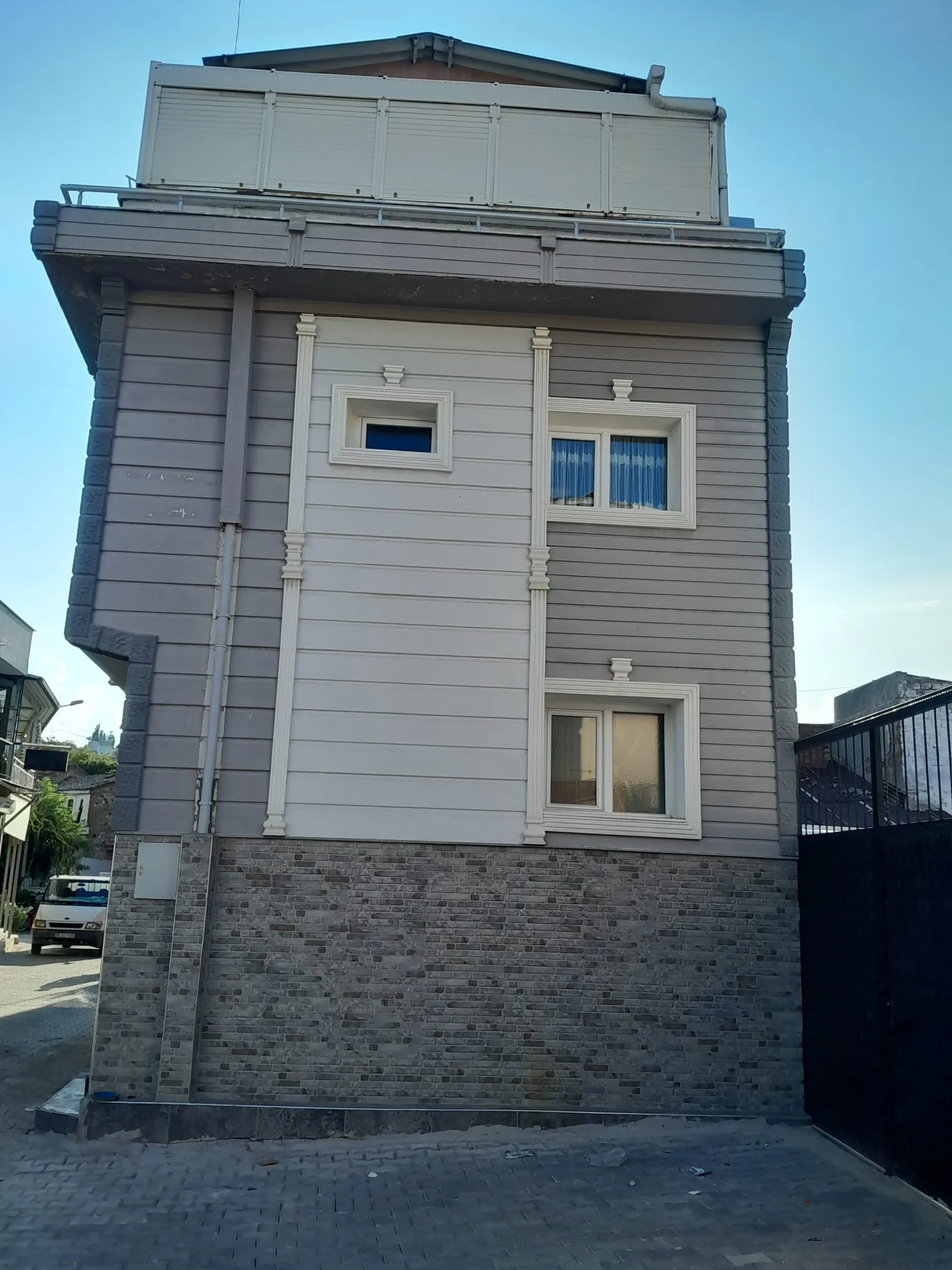 Sanat Panjur; Cam Balkon ve Panjur Sistemleri (5)